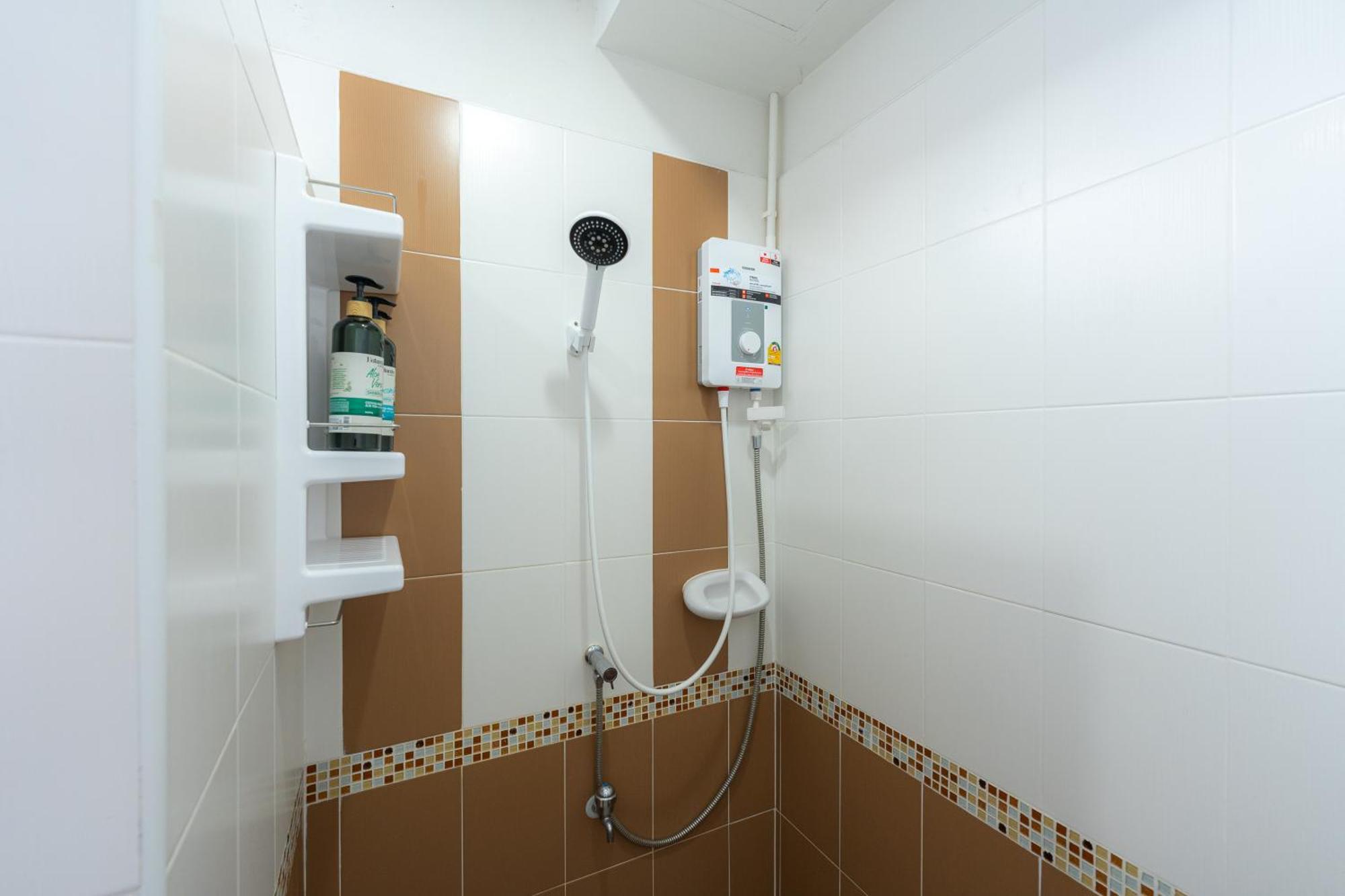 De Blue Door, Hatyai 合艾 外观 照片